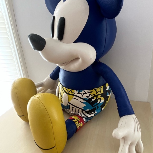 New Coach Disney Mickey Mouse X Keith Haring Medium Collectible - Picture 5 of 6